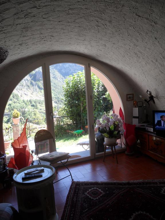 Chambres D'Hotes Casa Sylvana Saint-Dalmas-de-Tende Eksteriør billede